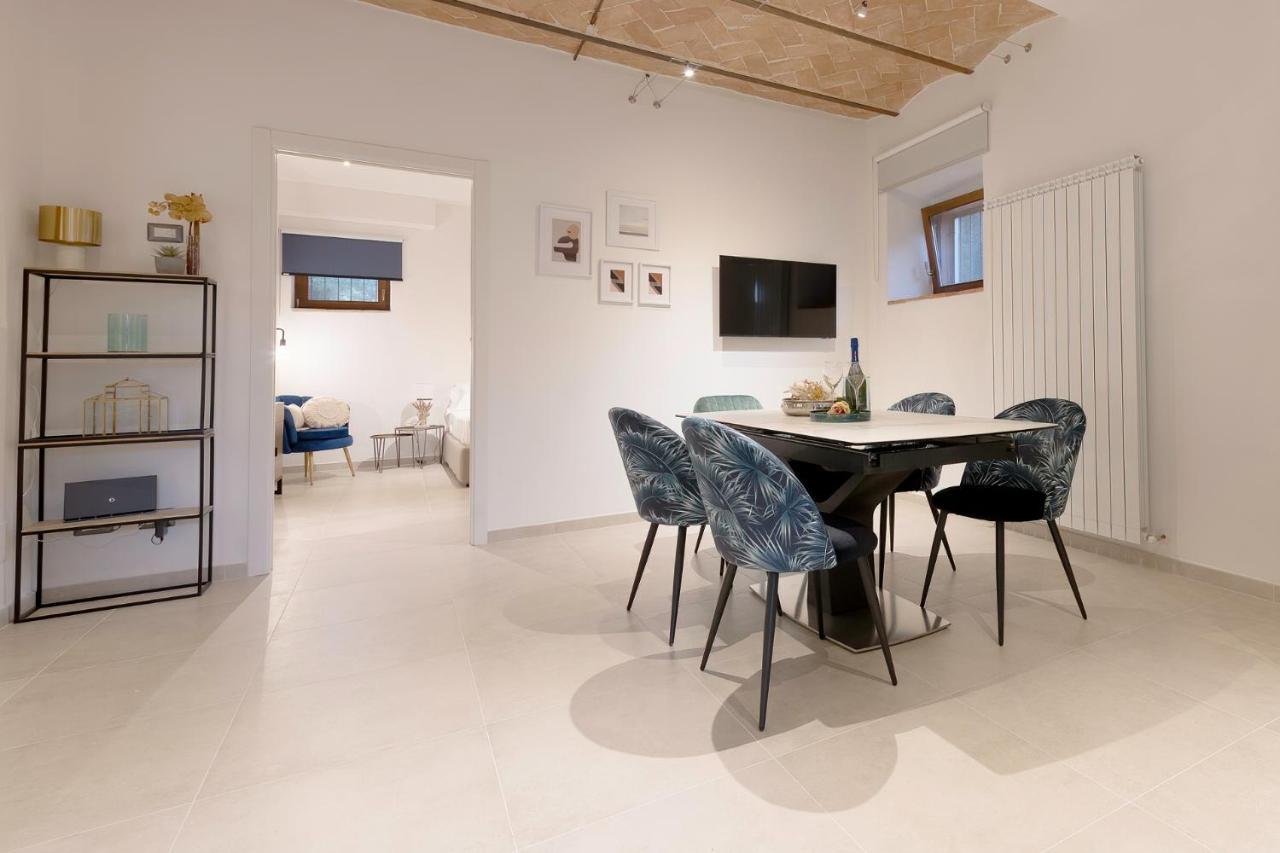 Dolce Far Niente Apartment With Pool & Parking Passignano sul Trasimeno Bagian luar foto