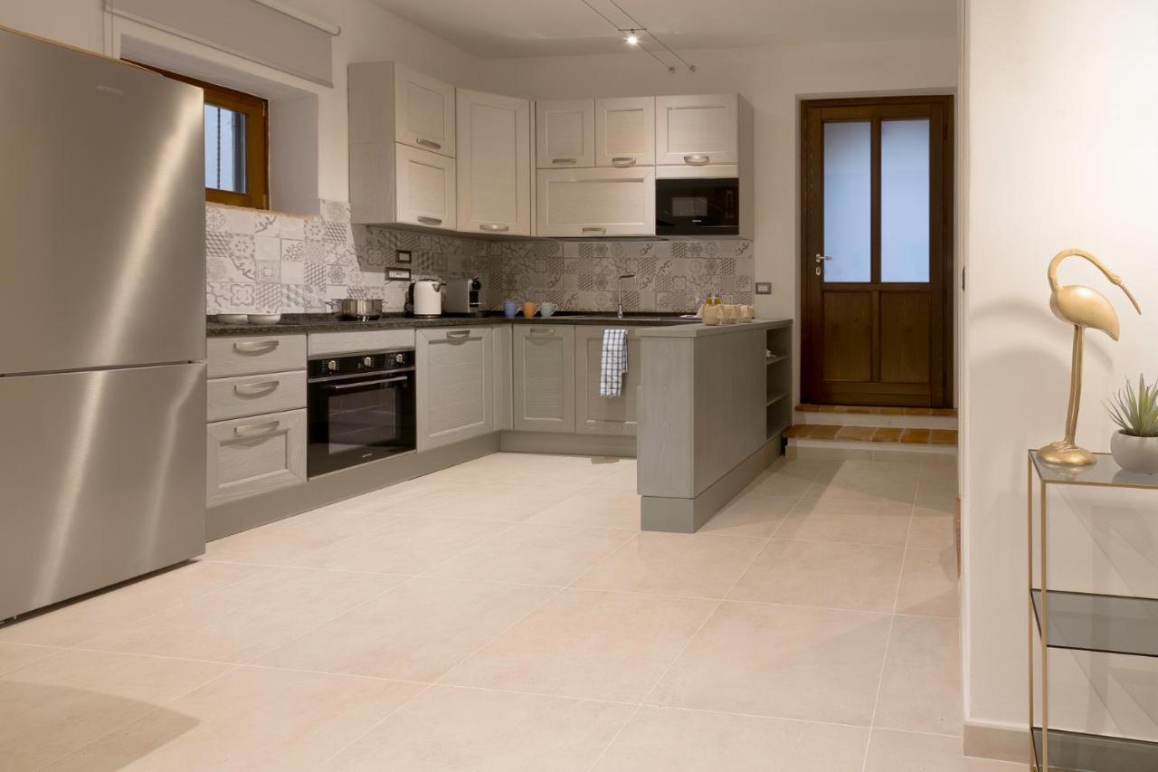 Dolce Far Niente Apartment With Pool & Parking Passignano sul Trasimeno Bagian luar foto