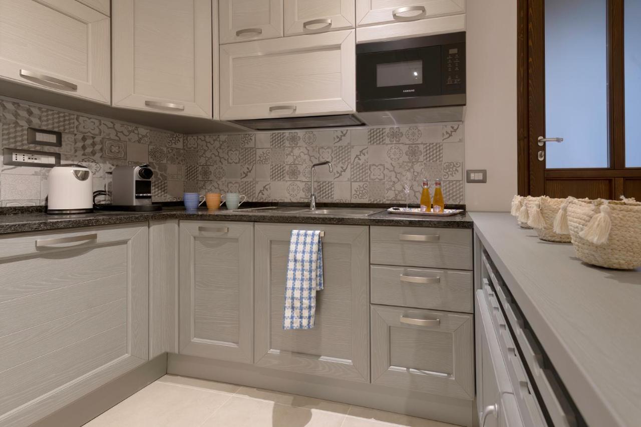 Dolce Far Niente Apartment With Pool & Parking Passignano sul Trasimeno Bagian luar foto