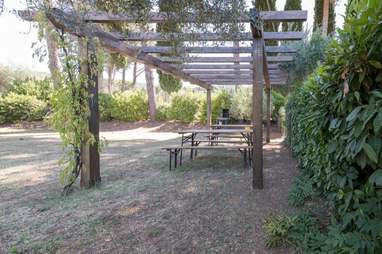 Dolce Far Niente Apartment With Pool & Parking Passignano sul Trasimeno Bagian luar foto